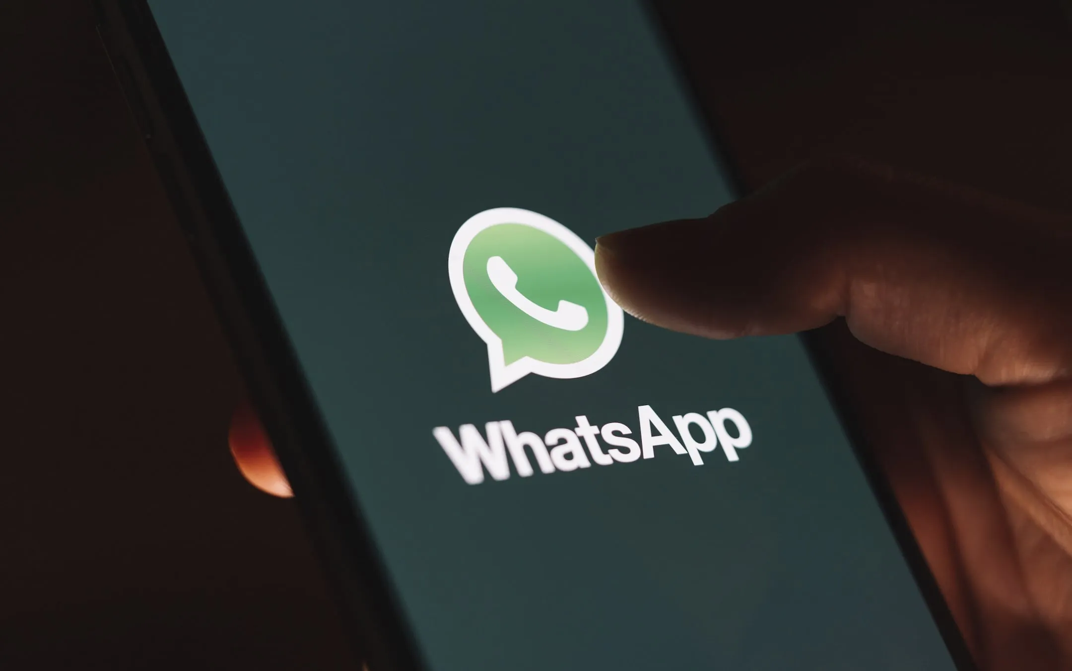 Brecha do WhatsApp facilita golpe - Imagem: Reprodução.