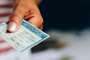 Regras que podem gerar multas e pontos na CNH - Imagem: Reprodução.