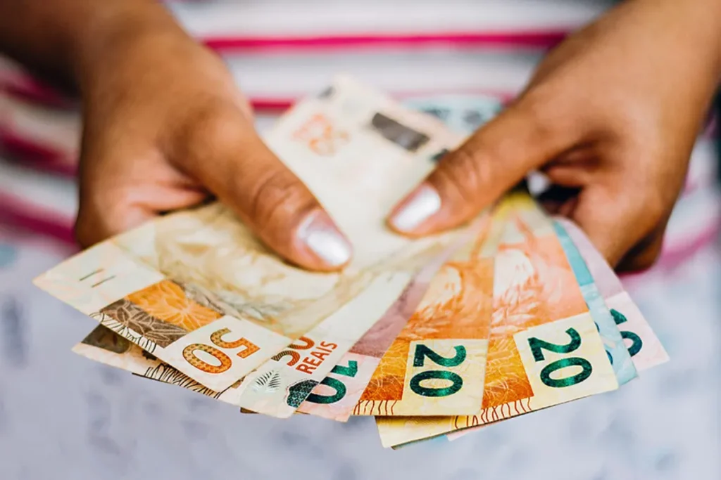 Primeira parcela do 13º salário - Imagem: Reprodução.